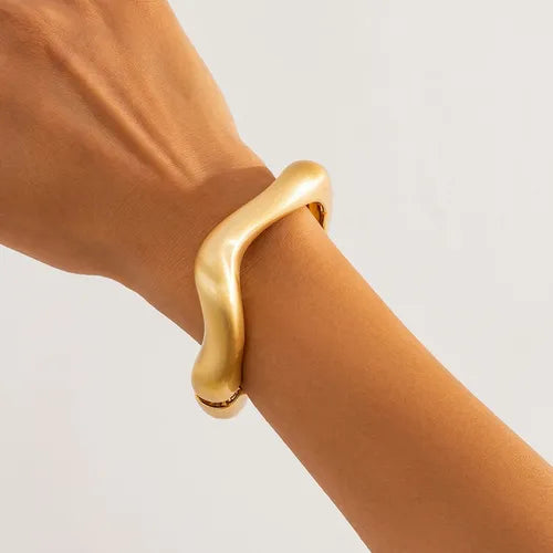 Pulsera elegante asimétrico dorada
