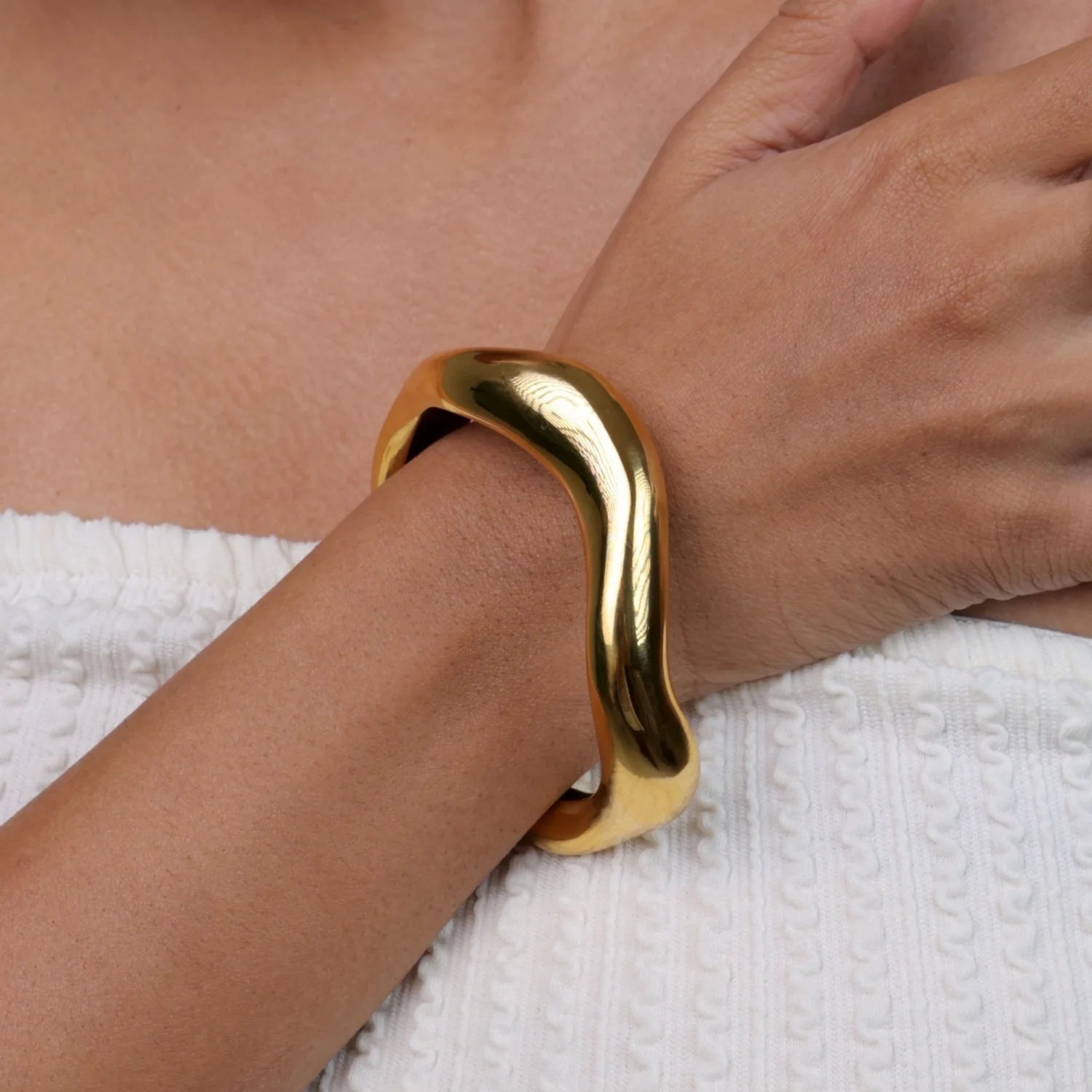 Pulsera elegante asimétrico dorada